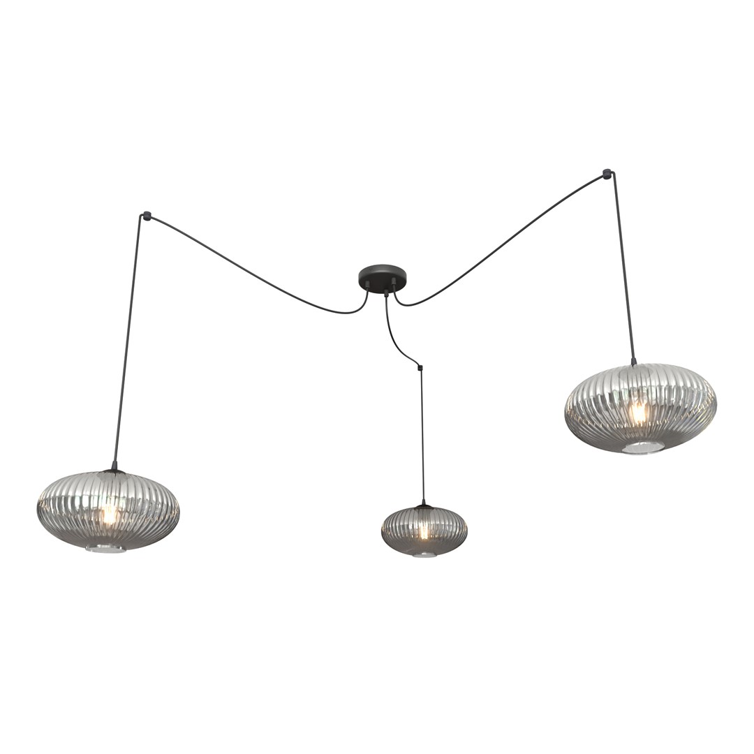 Origo 3xØ30 Couleur fumée suspension De Emibig Lighting - Origo s'int&egrave;gre parfaitement dans des environnements tels que les salons ou les restaurants et constitue une combinaison id&eacute;ale d'esth&eacute;tique et de qualit&eacute;.