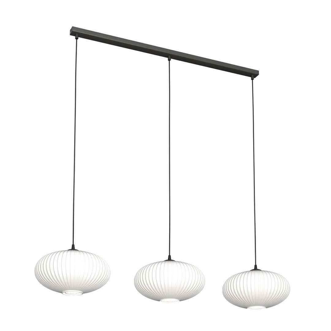Coco 115cm Blanc suspension De Emibig Lighting - Les &eacute;l&eacute;gants d&ocirc;mes en verre opale &eacute;mettent une lumi&egrave;re non &eacute;blouissante qui conf&egrave;re &agrave; la pi&egrave;ce une atmosph&egrave;re l&eacute;g&egrave;re et douce.