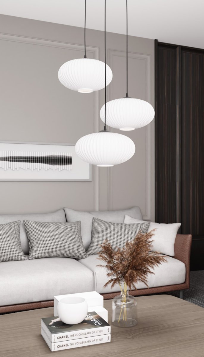 Coco Ø53 Blanc suspension De Emibig Lighting - Les &eacute;l&eacute;gants d&ocirc;mes en verre opale &eacute;mettent une lumi&egrave;re non &eacute;blouissante qui conf&egrave;re &agrave; la pi&egrave;ce une atmosph&egrave;re l&eacute;g&egrave;re et douce.