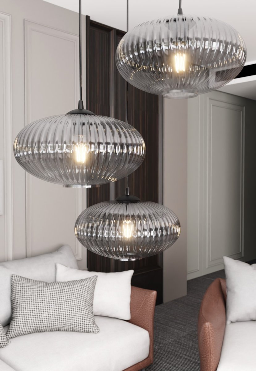 Coco Ø53 Couleur fumée suspension De Emibig Lighting - Les &eacute;l&eacute;gants abat-jour en verre fum&eacute; &eacute;mettent une lumi&egrave;re chaleureuse qui conf&egrave;re &agrave; la pi&egrave;ce une atmosph&egrave;re l&eacute;g&egrave;re et douce.