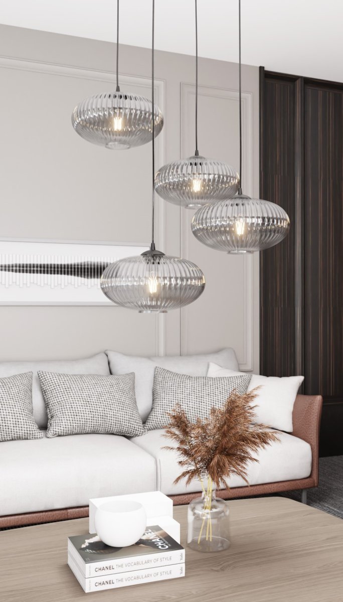 Coco Ø70 Couleur fumée suspension De Emibig Lighting - Les &eacute;l&eacute;gants abat-jour en verre fum&eacute; &eacute;mettent une lumi&egrave;re chaleureuse qui conf&egrave;re &agrave; la pi&egrave;ce une atmosph&egrave;re l&eacute;g&egrave;re et douce.