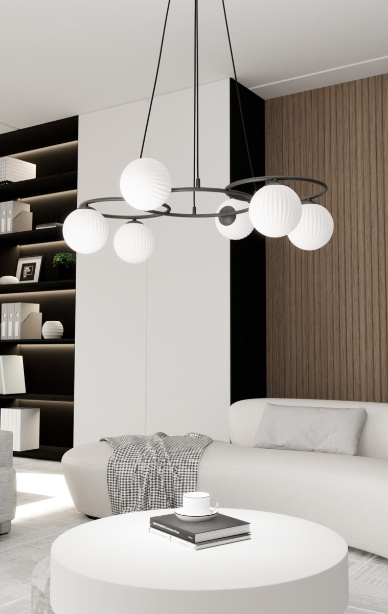 Libra 88cm Blanc suspension De Emibig Lighting - Il se compose de trois anneaux qui donnent une expression l&eacute;g&egrave;re et harmonieuse, tandis que les d&ocirc;mes en verre opale diffusent une lumi&egrave;re non &eacute;blouissante et agr&eacute;able qui cr&eacute;e une atmosph&egrave;re chaleureuse.