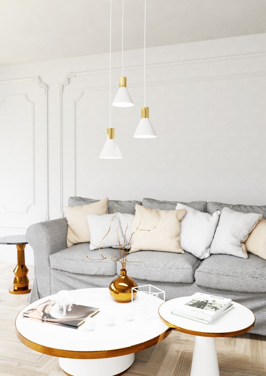 Rosa Ø30 Blanc suspension De Emibig Lighting - Parfait pour les salons, les salles &agrave; manger ou les cuisines, le rose cr&eacute;e une atmosph&egrave;re unique dans la pi&egrave;ce en combinant la rugosit&eacute; du m&eacute;tal avec l'&eacute;l&eacute;gance subtile d'un accent dor&eacute;.