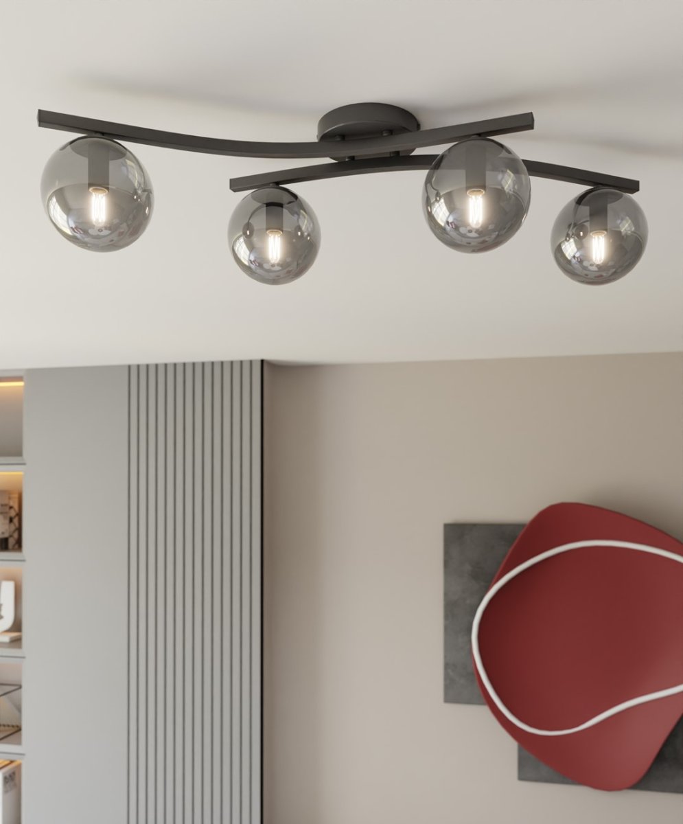Opus 84cm Couleur fumée plafonnier De Emibig Lighting - La forme simple et les coupoles en verre fum&eacute; conf&egrave;rent &agrave; la pi&egrave;ce douceur et l&eacute;g&egrave;ret&eacute;, tandis que la lampe diffuse une lumi&egrave;re agr&eacute;able et diffuse.