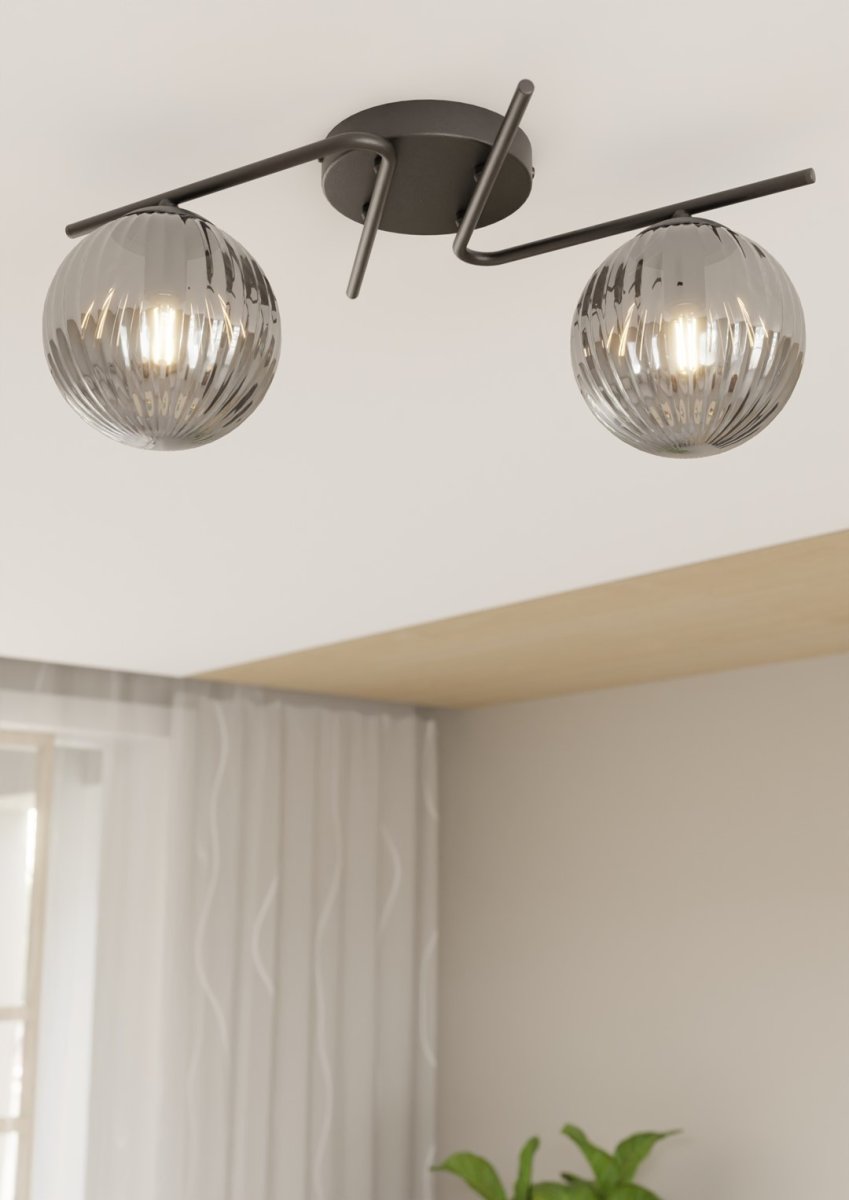 Vespa 48cm Couleur fumée plafonnier De Emibig Lighting - Parfait pour les int&eacute;rieurs modernes, Vespa s'int&egrave;gre aussi bien dans les espaces de vie et de restauration que dans les bureaux, o&ugrave; il allie fonctionnalit&eacute; et esth&eacute;tique.