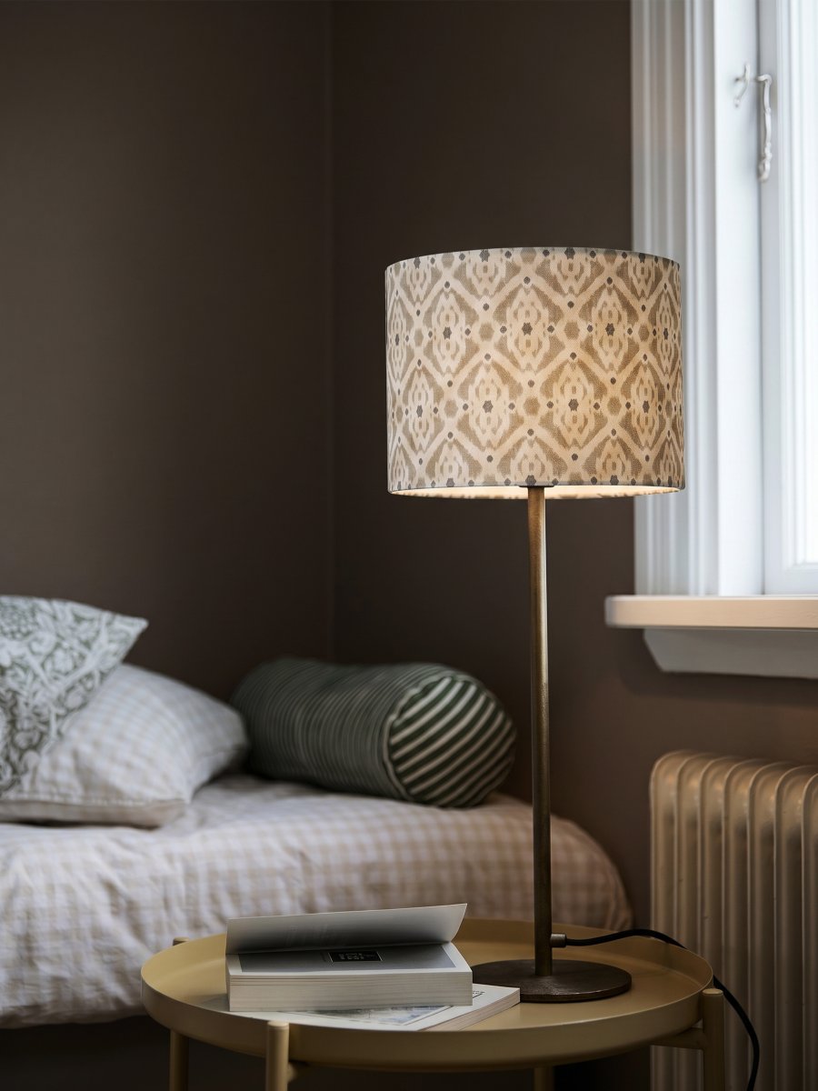 Base 58cm Laiton/brun lampe de table De PR Home - La lampe est fournie avec un c&acirc;ble textile de 2 m&egrave;tres, un interrupteur et une prise secteur.