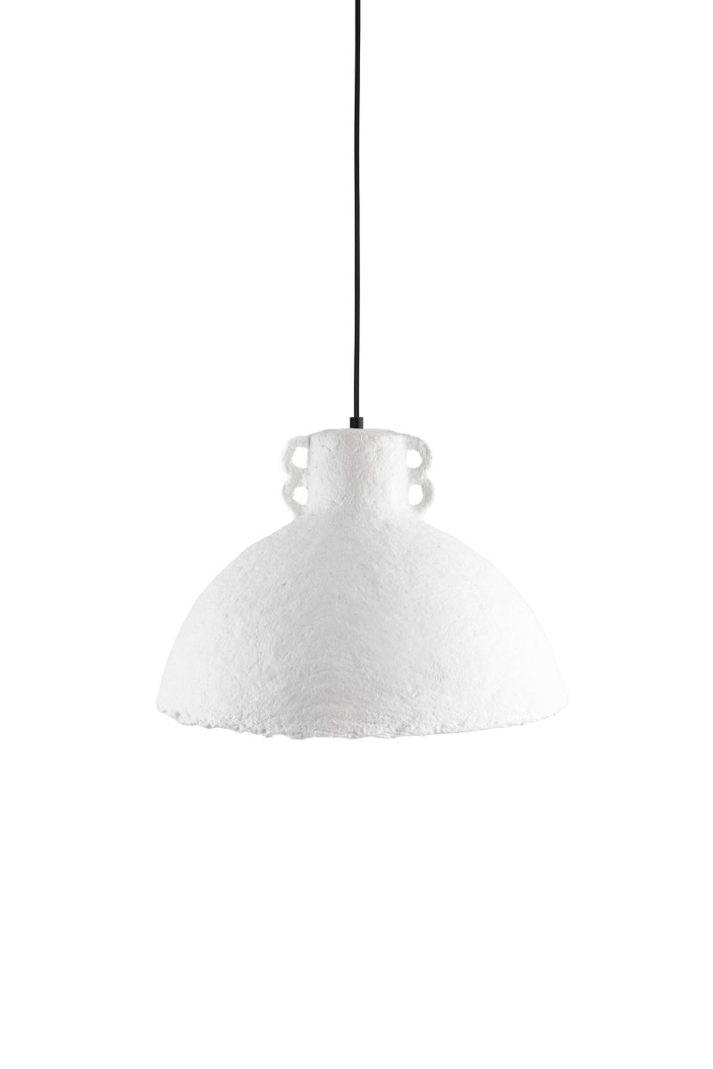 Maché Ø30 Blanc suspension De Globen Lighting - Cette lampe est fabriqu&eacute;e &agrave; la main &agrave; partir de papier, ce qui signifie qu'elle peut diff&eacute;rer en forme/structure de nos images de produits&nbsp;; chaque lampe est unique.