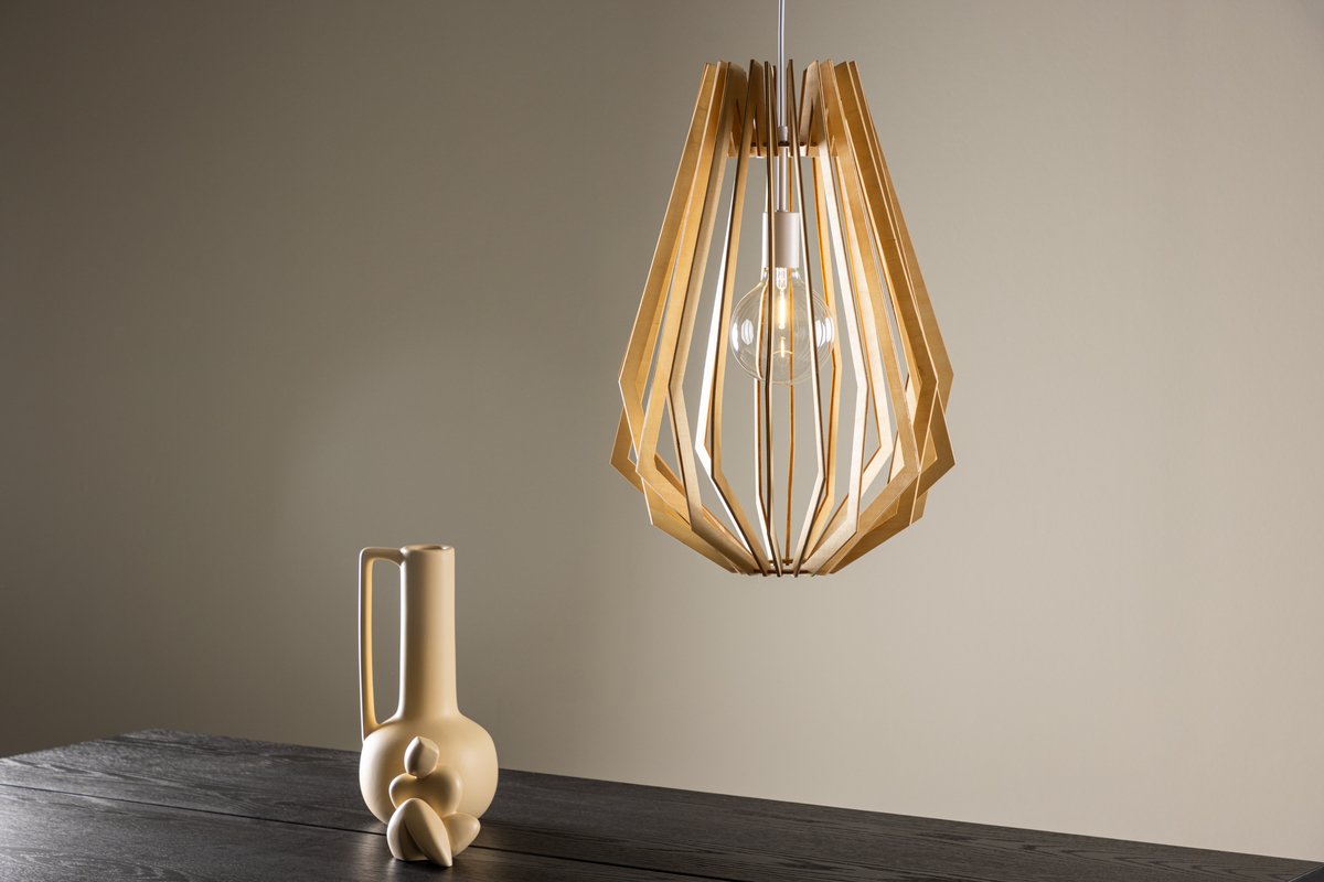 Spider Ø42 Bois suspension De Venture Design - La lampe en bois Spider est une lampe intemporelle en mat&eacute;riaux naturels qui cr&eacute;e une atmosph&egrave;re douce et agr&eacute;able dans votre int&eacute;rieur.