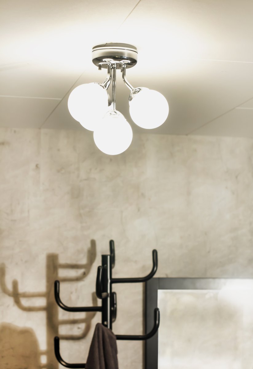 Nicosia Ø26 Chrome lampe de salle de bain De Aneta Lighting - Un luminaire de salle de bain moderne pour apporter une touche de modernité à votre salle de bain.