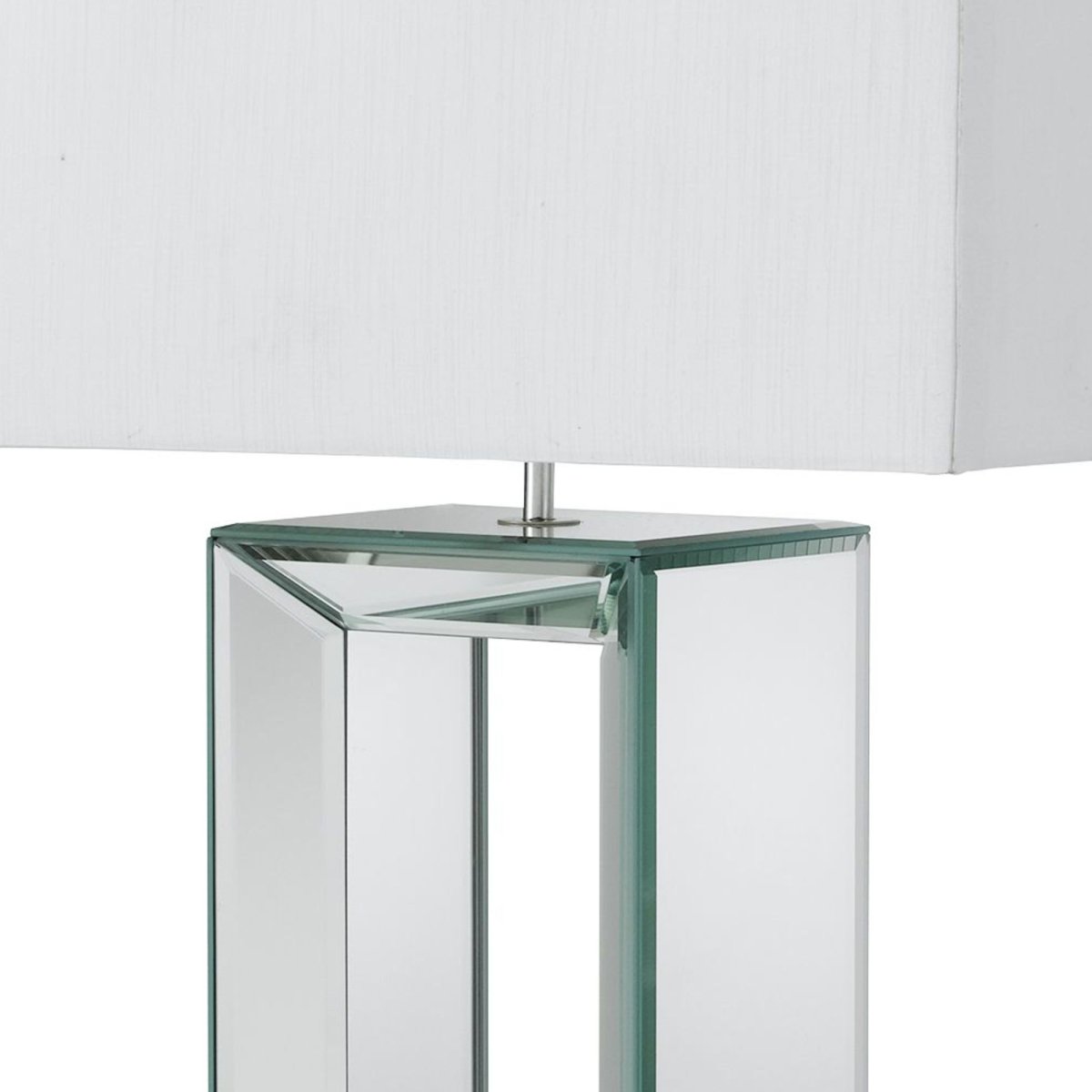 Mirror 58cm Blanc lampe de table De Searchlight - La base en miroir donne à la lampe un aspect moderne et la rend parfaite pour être placée dans un salon moderne, où elle offre à la fois lumière et style.