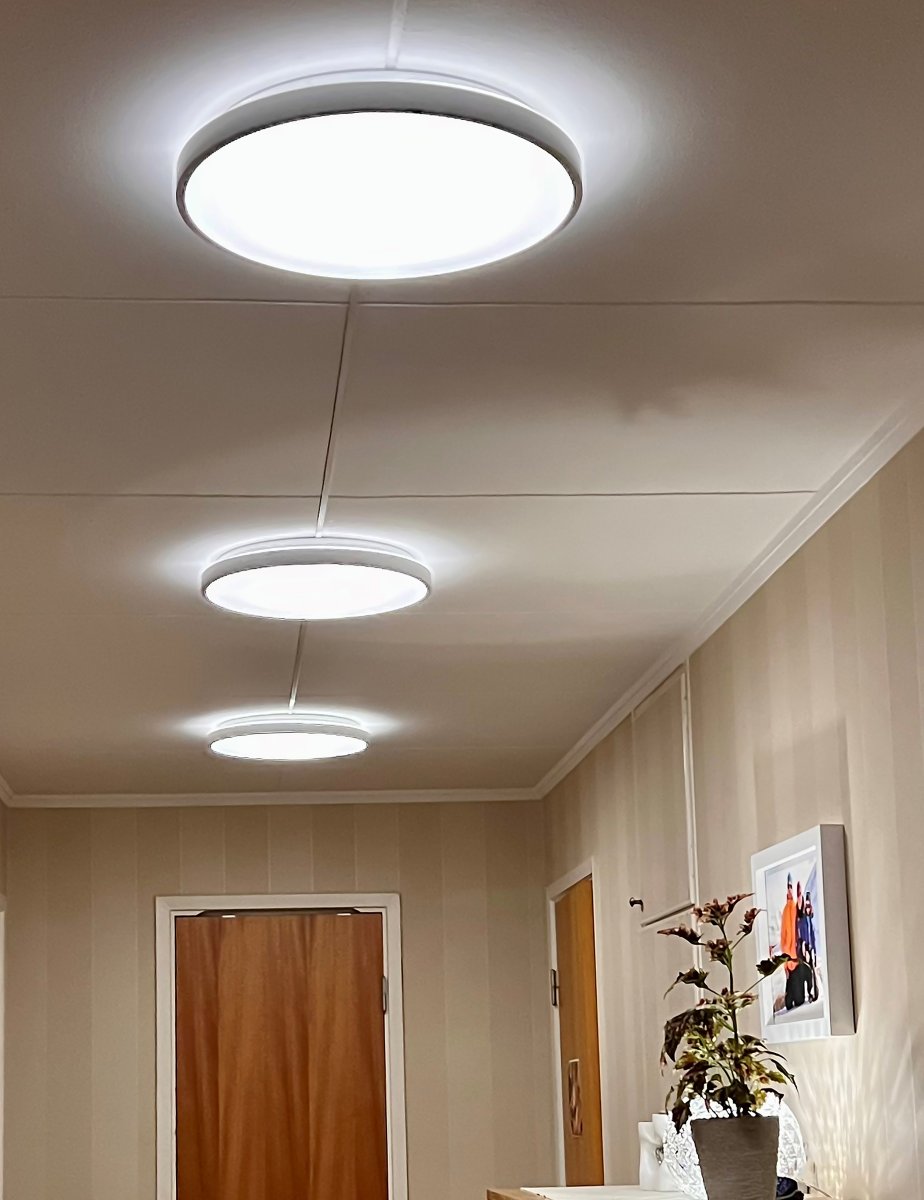 Anillo Ø40 Blanc plafonnier De Aneta Lighting - Le plafonnier Anillo est la solution parfaite pour votre maison si vous recherchez un plafonnier élégant et discret capable d'illuminer vos pièces.