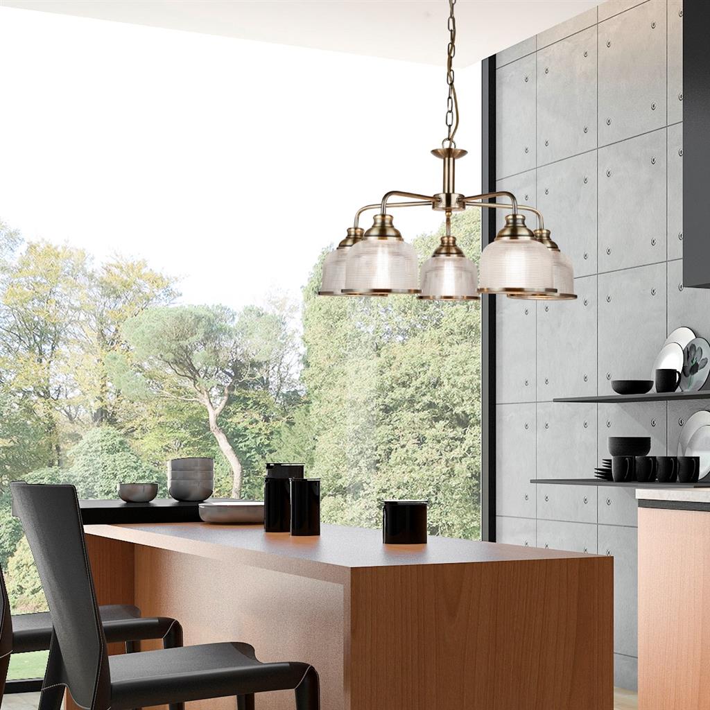 Bistro Ø58 Laiton antique suspension De Searchlight - Bistro est une élégante suspension dotée d'une structure robuste qui apporte une touche à la fois moderne et intemporelle à votre cuisine ou salle à manger.