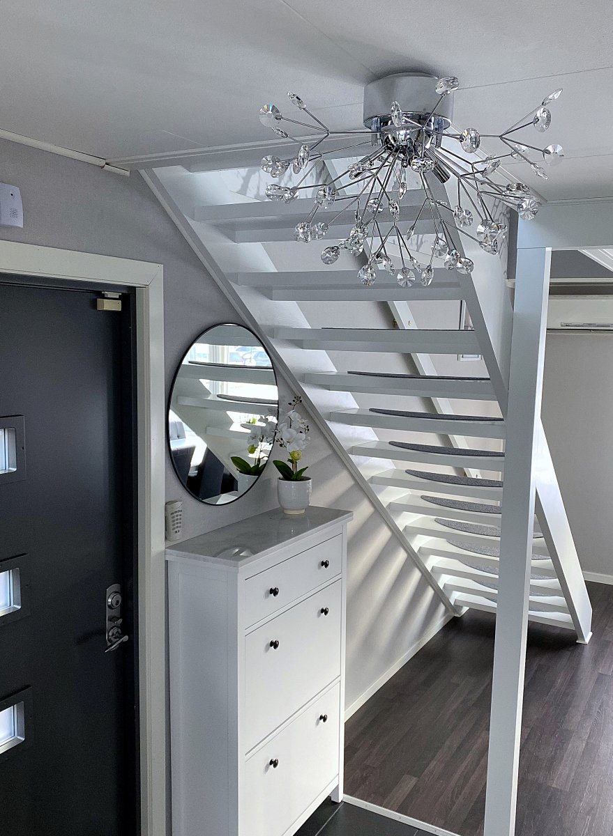 Viva Ø57 Chrome plafonnier De Aneta Lighting - VIVA, magnifique plafonnier en chrome à l'aspect luxueux.