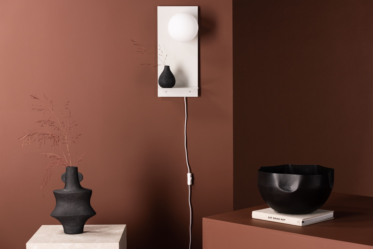 Troyes 45cm Gris clair applique murale De Venture Design - Livr&eacute;e avec un c&acirc;ble, un interrupteur et une prise blancs.