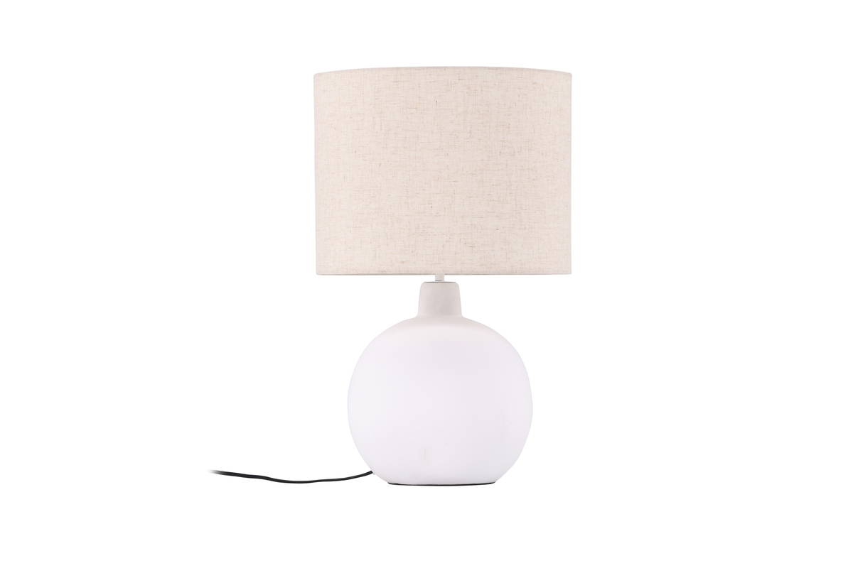 Torcello 50cm Blanc lampe de table De Venture Design - La base de la lampe a une forme arrondie et est en b&eacute;ton blanc, qui s'accorde parfaitement avec l'abat-jour en lin beige.
