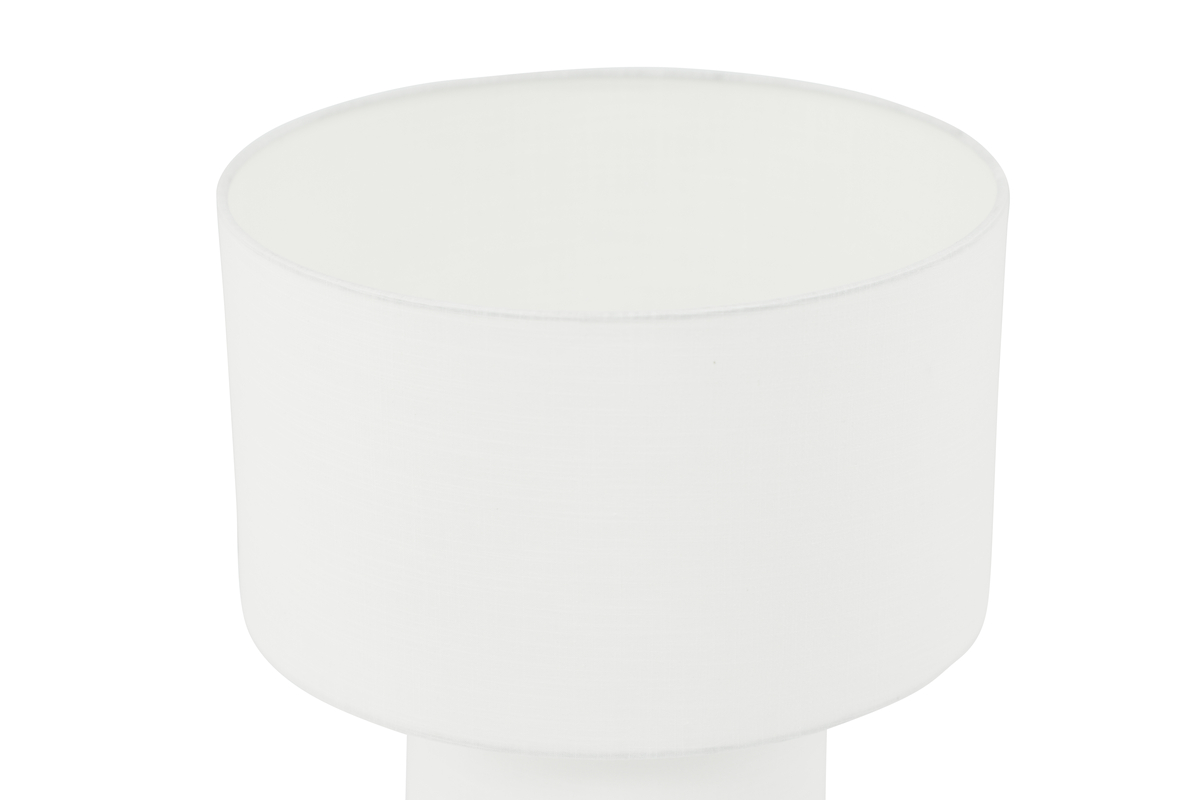 Globia 40cm Blanc lampe de table De Venture Design - La base de la lampe et l'abat-jour sont enti&egrave;rement recouverts d'un beau tissu en lin blanc qui ajoute une atmosph&egrave;re douce &agrave; la maison.