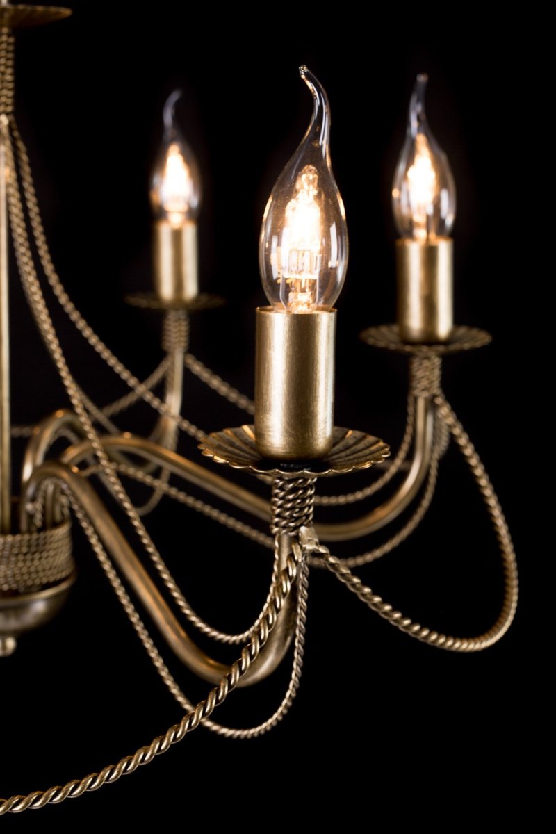 Tori Ø63 Or suspension De Emibig Lighting - Tori est une lampe magnifique, sophistiqu&eacute;e et exclusive qui compl&egrave;te parfaitement les compositions classiques.