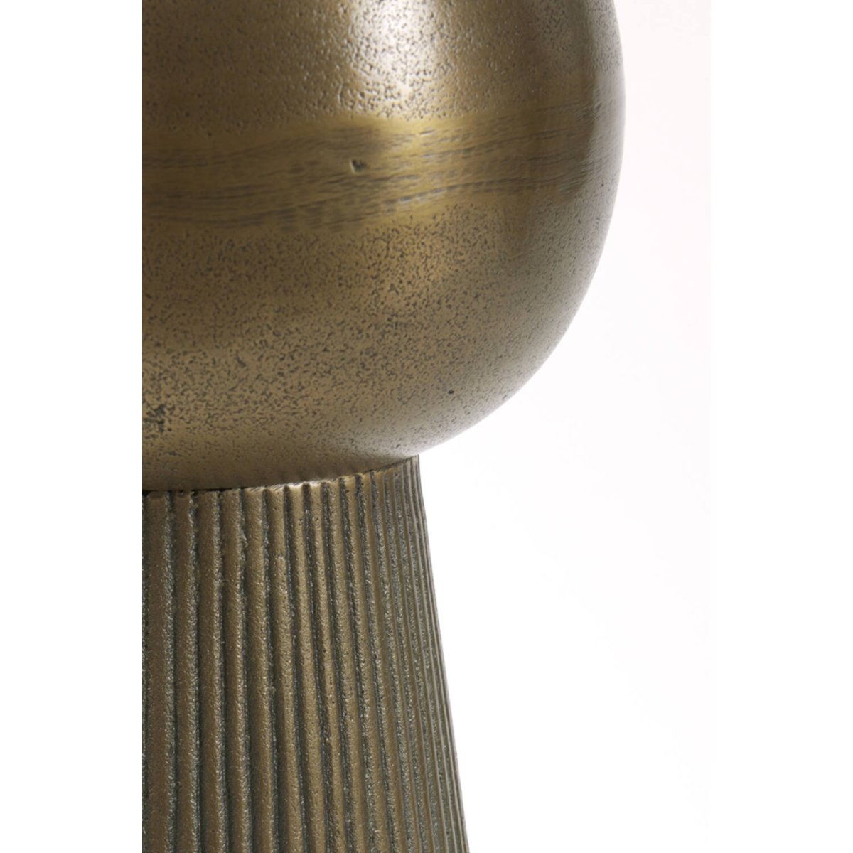 Shaka 33cm Bronze pied de lampe De Light & Living - Avec sa forme unique et sa finition bronze antique, il apportera une touche d'élégance à votre intérieur.