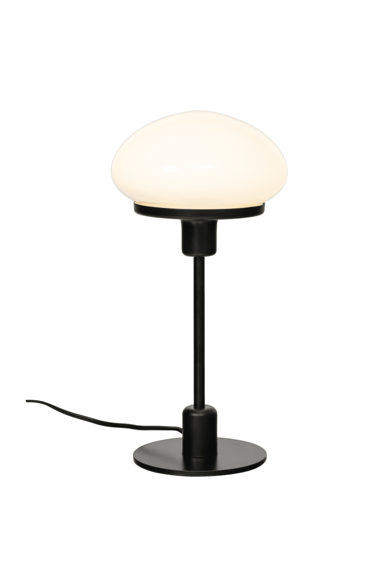 New August 36cm Noir lampe de table De Aneta Lighting - Nouvelle lampe de table &eacute;l&eacute;gante d'August dans un mod&egrave;le classique avec un design plus moderne.
