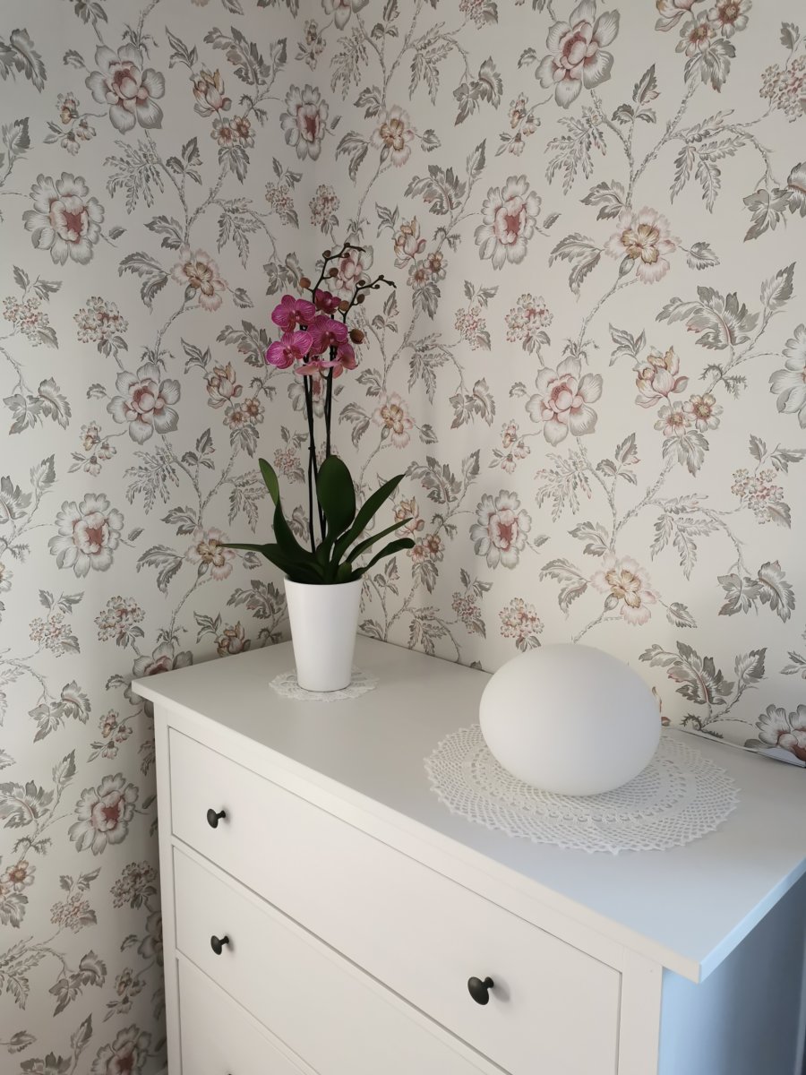 Globus 14cm Opale lampe de table De Aneta Lighting - Lampe de table Globe en verre blanc opale avec une source lumineuse à l'intérieur de la sphère en verre, qui fournit une lumière décorative et chaleureuse.