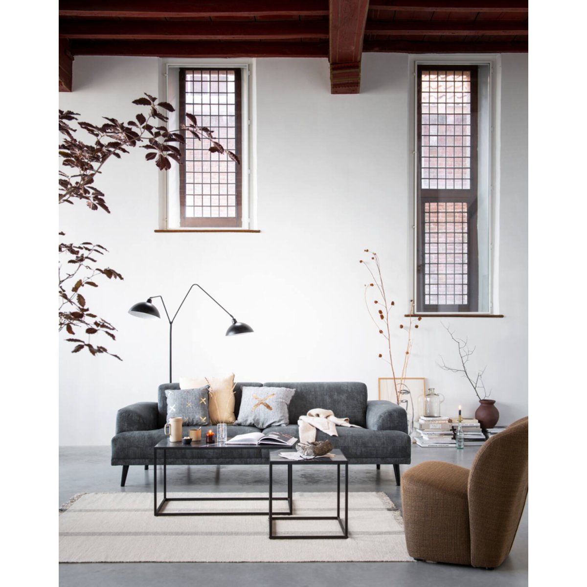 Orion 2 Noir lampadaire De Light & Living - Les abat-jour mobiles permettent de diriger facilement la lumière exactement là où vous en avez besoin – parfait pour la lecture ou comme éclairage d'ambiance.