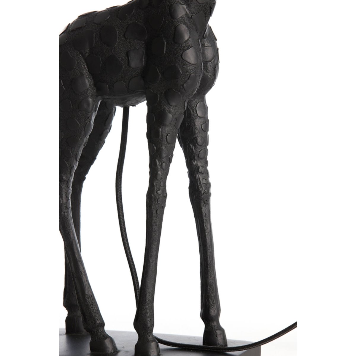 Giraffe 68cm Noir lampe de table De Light & Living - Giraffe est une lampe de table unique qui allie design audacieux et élégance.