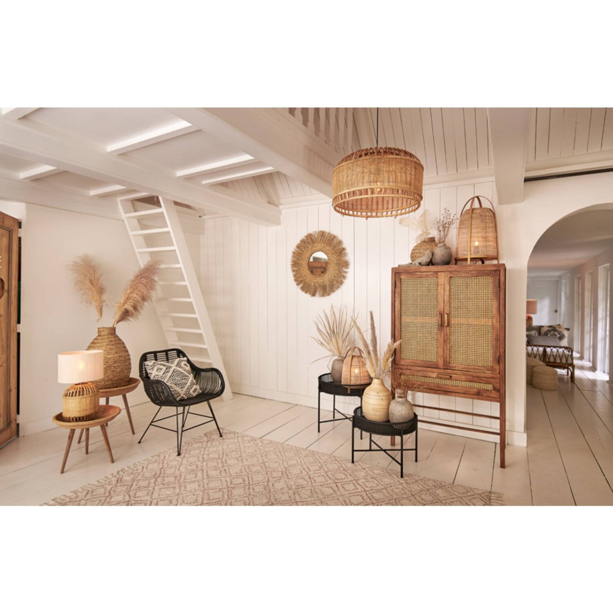 Jacinto 60cm Nature lampe de table De Light & Living - Créez une ambiance chaleureuse et harmonieuse avec Jacinto, une lampe élégante en bambou et lin.