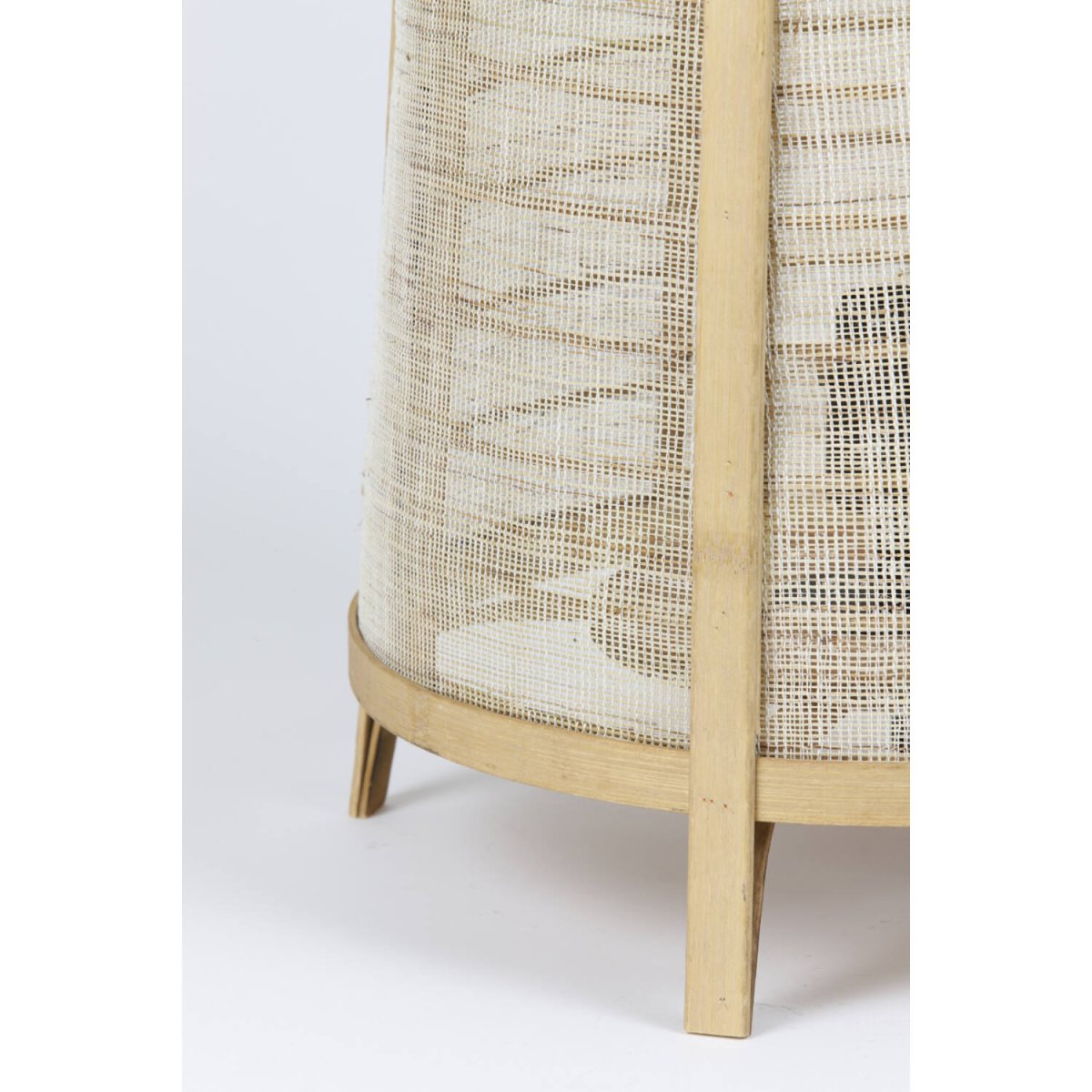 Jacinto 60cm Nature lampe de table De Light & Living - Créez une ambiance chaleureuse et harmonieuse avec Jacinto, une lampe élégante en bambou et lin.