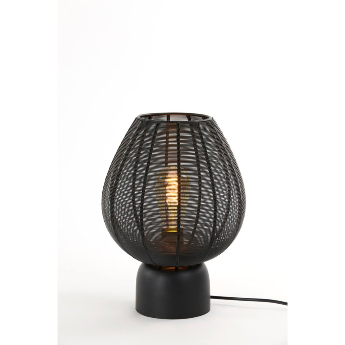 Suneko 34cm Noir lampe de table De Light & Living - Sa forme élégante et son design unique en font un détail parfait pour les environnements modernes et industriels.
