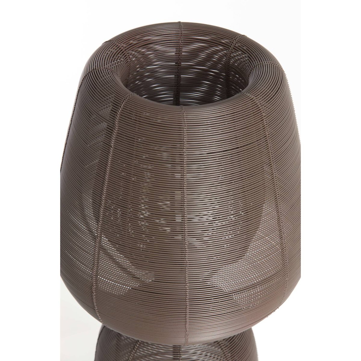 Aboso 54cm Brun lampe de table De Light & Living - Sa forme unique crée une ambiance moderne et élégante et s'intègre parfaitement à tout intérieur de style industriel ou scandinave.
