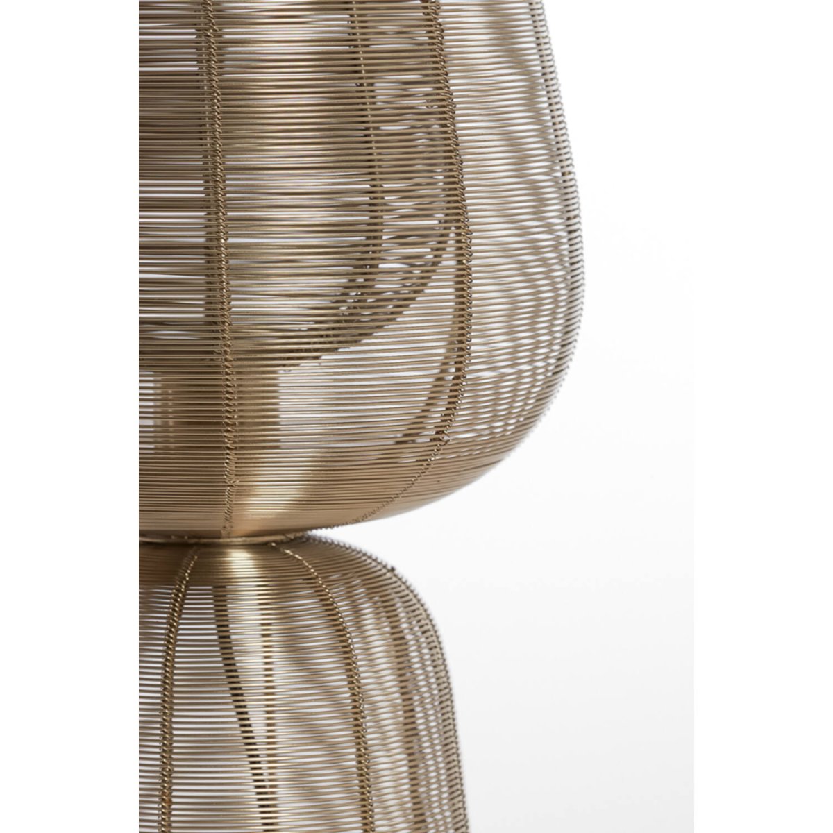 Aboso 54cm Or lampe de table De Light & Living - Sa forme unique crée une ambiance moderne et élégante et s'intègre parfaitement à tout intérieur de style industriel ou scandinave.