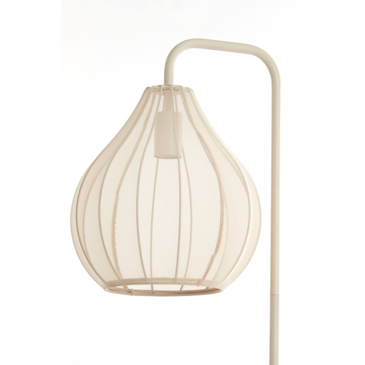 Elati Sable lampadaire De Light & Living - Son design harmonieux confère à toute pièce une ambiance à la fois moderne et chaleureuse, et s'intègre parfaitement aux intérieurs scandinaves et bohèmes.