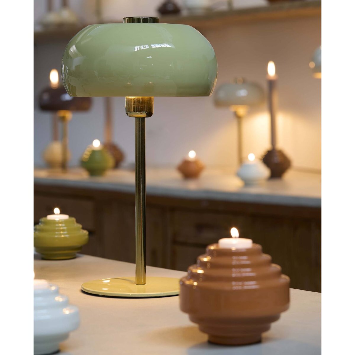 Surin 40cm Vert clair lampe de table De Light & Living - 