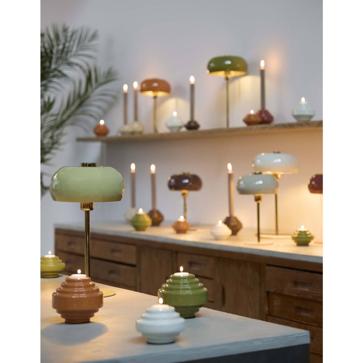 Surin 47cm Vert olive lampe de table De Light & Living - 