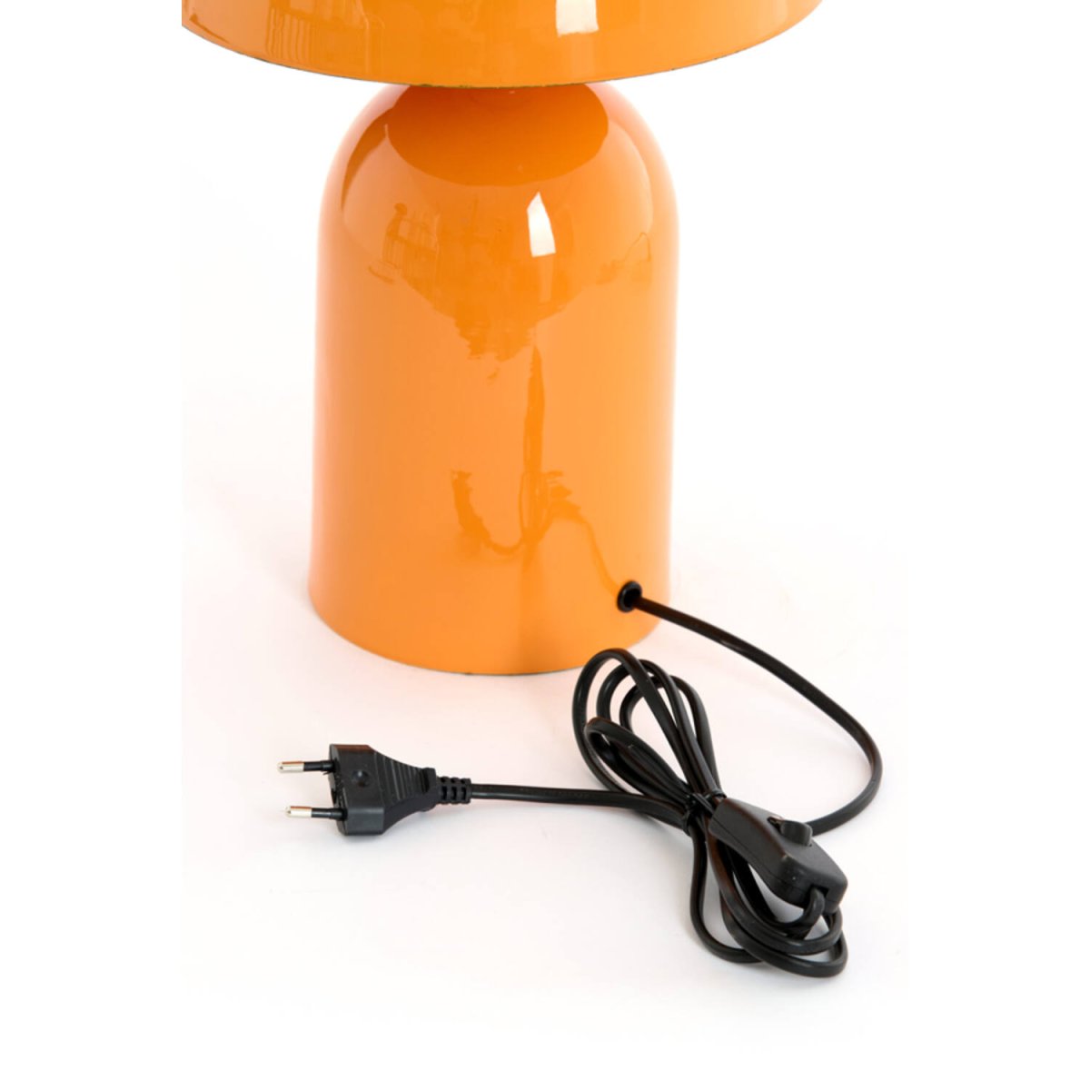 Tolima 35cm Orange lampe de table De Light & Living - La couleur de la lampe cr&eacute;e une ambiance chaleureuse et accueillante dans la pi&egrave;ce &ndash; id&eacute;ale comme &eacute;clairage d'ambiance sur une table de chevet, pr&egrave;s d'une fen&ecirc;tre ou sur une &eacute;tag&egrave;re.