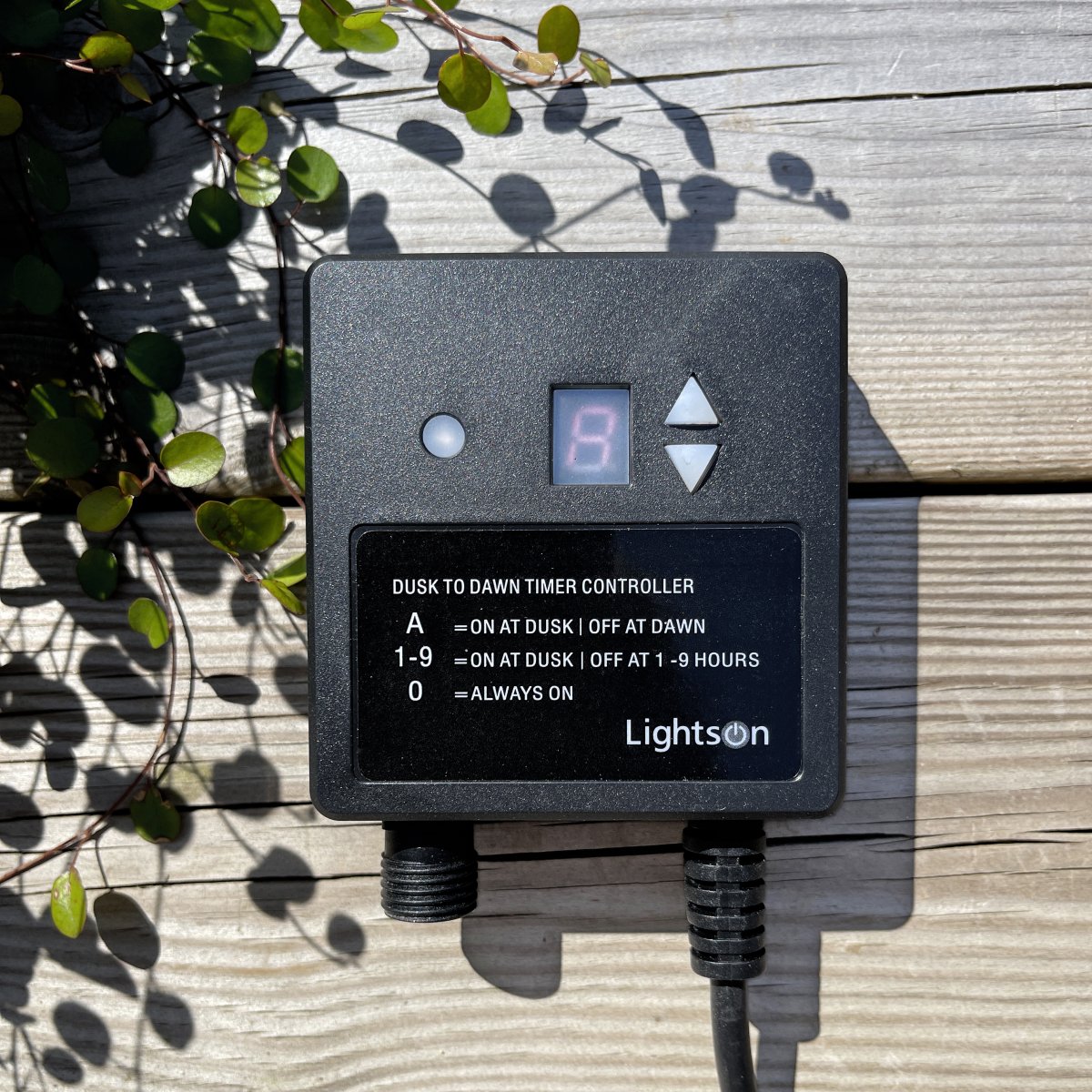 Capteur De Lumière Noir De Lightson - Pour une durée de vie optimale, nous recommandons de ne pas charger le transformateur à plus de 85 % de sa capacité maximale.