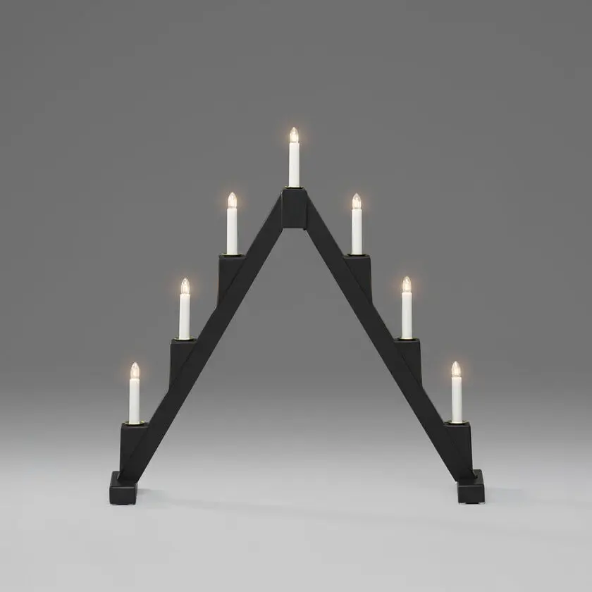 Candelabra 7 Lights Noir De Konstsmide - Le design moderne cr&eacute;e une atmosph&egrave;re &eacute;l&eacute;gante et les ampoules &eacute;mettent une lumi&egrave;re chaleureuse et invitante.