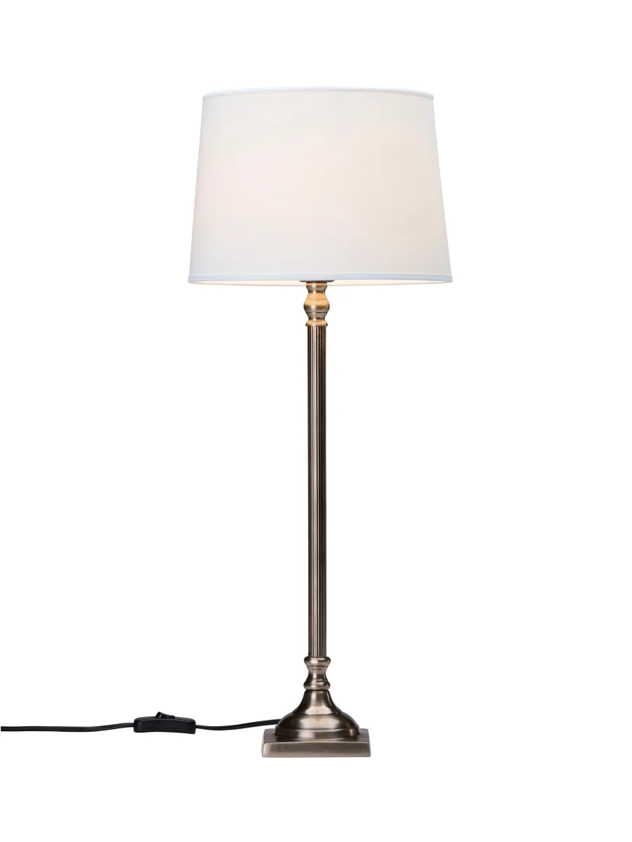 Margot 63cm Argent antique lampe de table De PR Home - La base de la lampe mesure 41 cm de haut et 10,5 cm de profondeur et dispose d'un c&acirc;ble en plastique noir de 1,6 m de long avec un interrupteur d'alimentation.