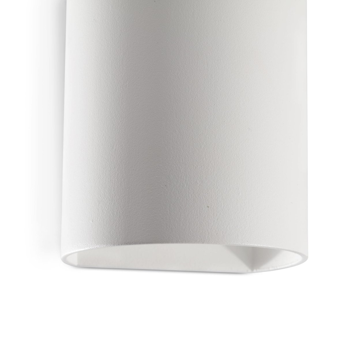 Sole 10cm Blanc applique murale De Faro Barcelona - Disponible en deux tailles et avec une diffusion lumineuse unilat&eacute;rale ou bilat&eacute;rale, elle est id&eacute;ale pour les couloirs, les escaliers et les petits espaces.
