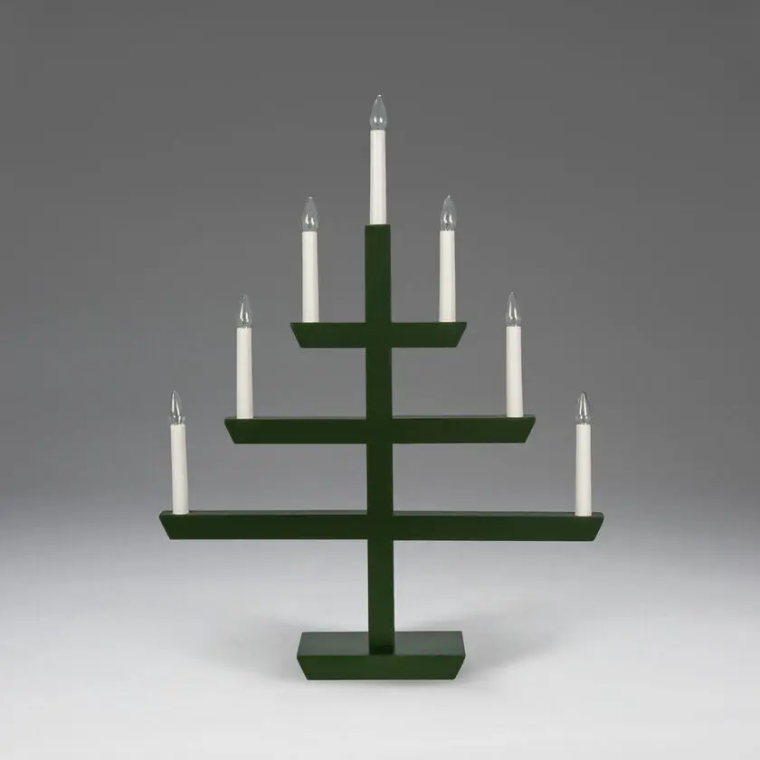Wooden Candelabra 7 Lights Vert foncé De Konstsmide - La combinaison de la sensation classique du bois et de la forme moderne en fait un ajout &eacute;l&eacute;gant &agrave; n'importe quelle maison.