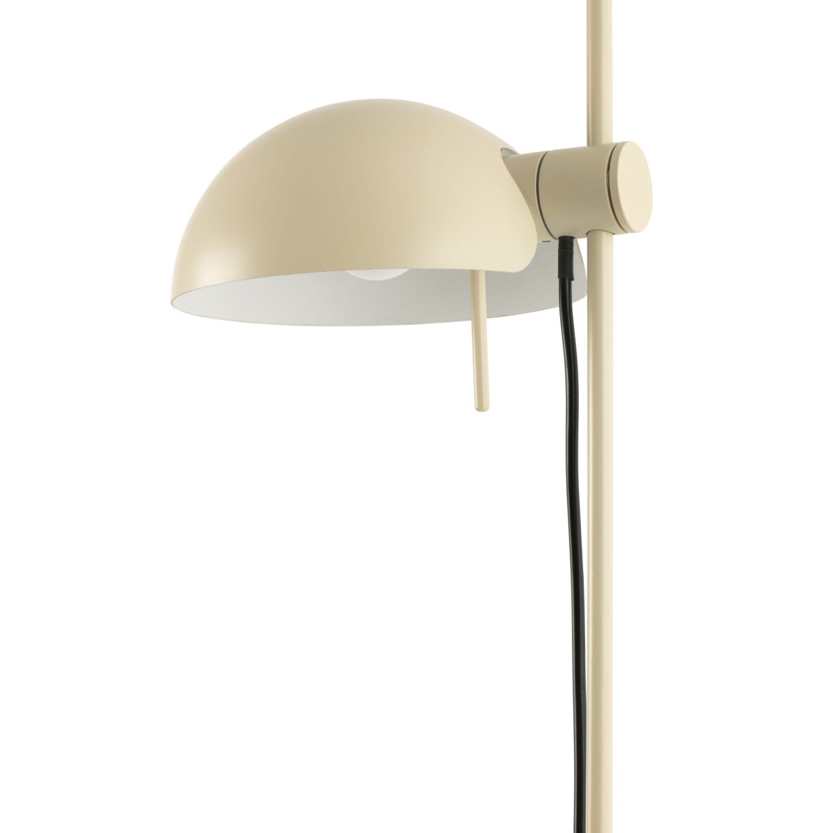 Matilda Beige lampadaire De Faro Barcelona - Dot&eacute; d'un abat-jour rotatif et d'une hauteur r&eacute;glable, il offre une lumi&egrave;re flexible pour la lecture et la cr&eacute;ation d'ambiance.