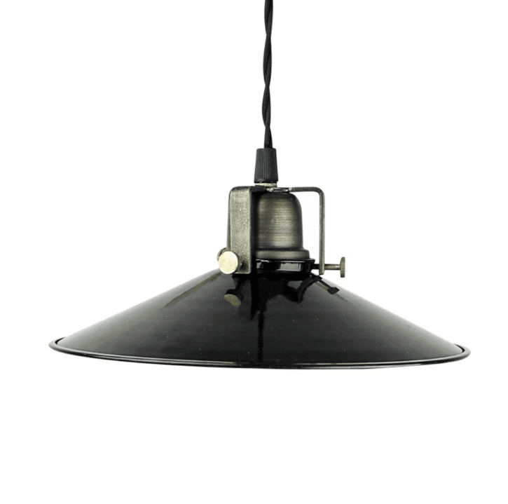 Lampe Style École Herbert Ø23 Noir lampe de fenêtre De Strömshaga - Il s'intègre dans la plupart des pièces telles que les cuisines, les couloirs et les salons.