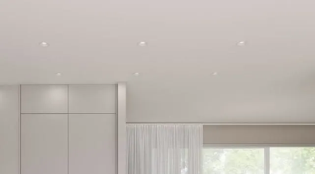 Downlight DWN-02 6P Blanc De Plejd - DWN-02 a une temp&eacute;rature de couleur r&eacute;glable et peut &ecirc;tre r&eacute;gl&eacute; sur une temp&eacute;rature fixe ou tamis&eacute; en blanc chaud.