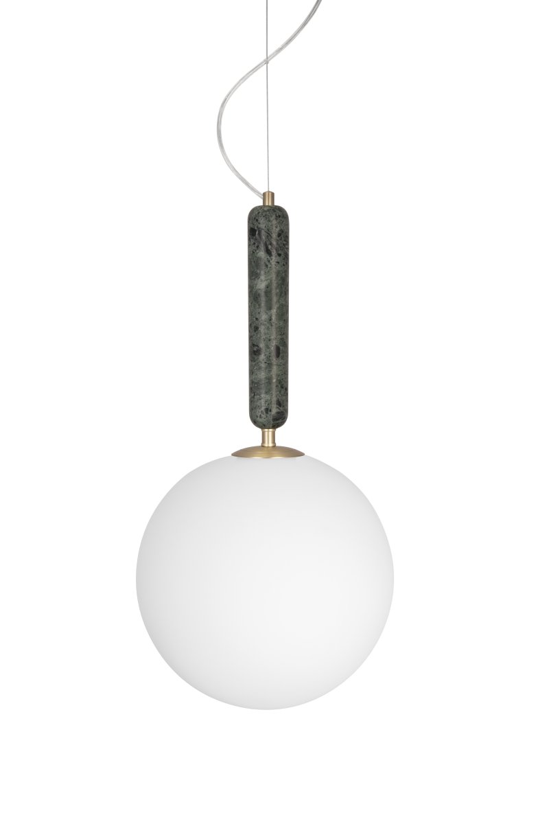 Torrano Ø30 Marbre vert foncé suspension De Globen Lighting - La pierre est un mat&eacute;riau naturel, et les couleurs et nuances de son marbrure varient, cr&eacute;ant un motif unique pour chaque pi&egrave;ce.
