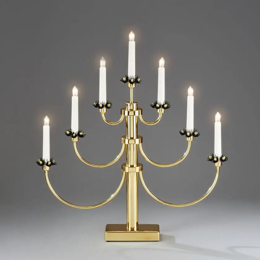 Candelabra 7 Lights Laiton De Konstsmide - Parfait pour diffuser une lumi&egrave;re chaleureuse tout au long de la p&eacute;riode de l'Avent et cr&eacute;er une atmosph&egrave;re accueillante dans la maison.