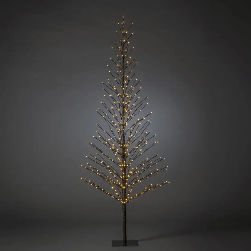 Bois Noir 210cm Noir De Konstsmide - Un &eacute;l&eacute;gant arbre d&eacute;coratif noir qui illumine l'hiver avec 504 lumi&egrave;res LED ambr&eacute;es chaudes avec des effets continus et lucioles.