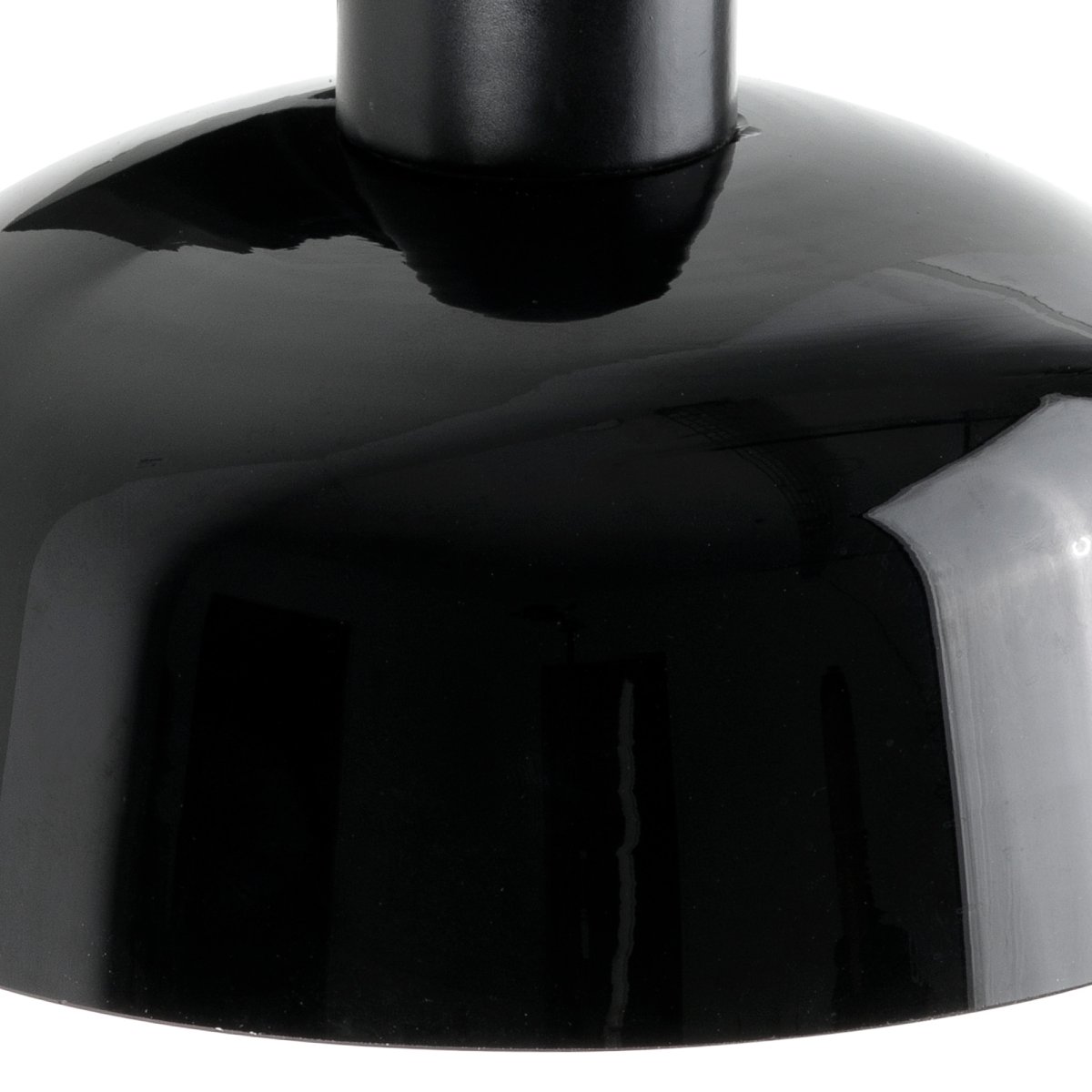 Tatawin 100cm Noir suspension De Faro Barcelona - La forme de l'abat-jour s'inspire des toits des maisons traditionnelles de Tataouine, une ville du sud-est de la Tunisie.