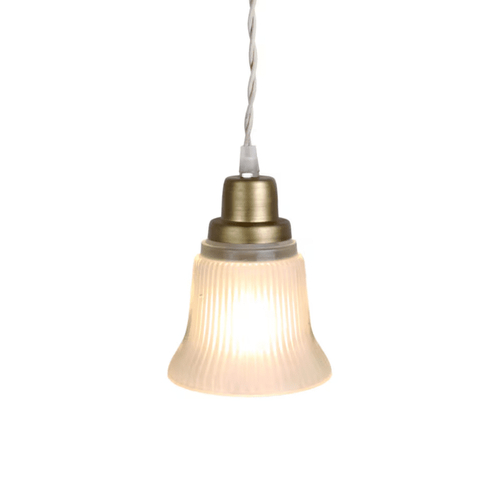 Ulla Ø12 Blanc lampe de fenêtre De Strömshaga - La lampe n'a pas de connexion au mur ou au plafond, vous pouvez donc d&eacute;cider &agrave; quoi vous souhaitez la connecter.