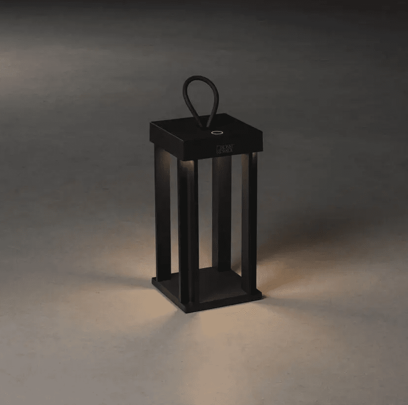 Cannes 42cm Noir portable De Konstsmide - La lampe est équipée d'un variateur tactile pour que vous puissiez régler la luminosité et la température de couleur.
