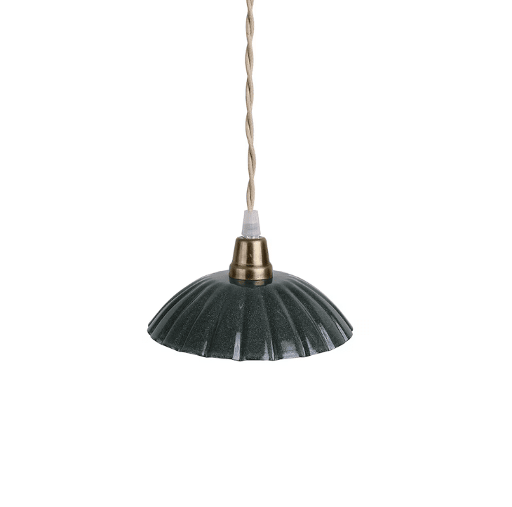 Ingrid Petit Ø16 Vert foncé lampe de fenêtre De Strömshaga - Pas de disjoncteur sur le câble ni de connecteur couronne, choisissez si vous souhaitez connecter un contact à un mur ou à un plafond.